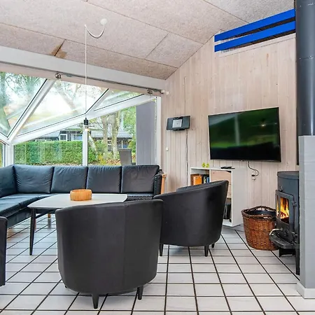 Luxury Retreat By Forest - By Traum Glesborg